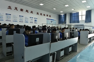 數(shù)控加工專業(yè)介紹 融合計(jì)算機(jī)信息技術(shù)的現(xiàn)代制造核心